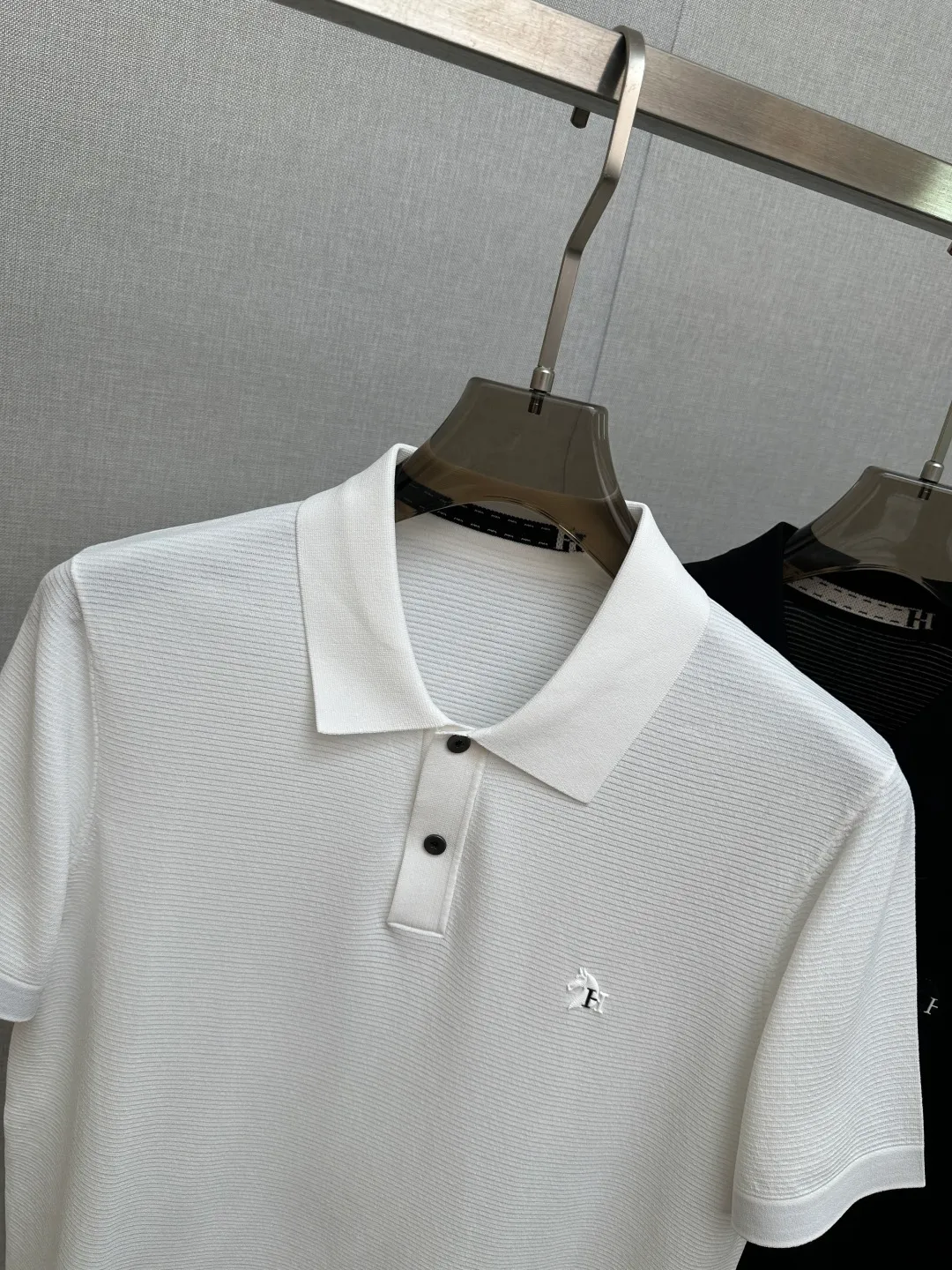 H Home Top Quality 2026 new product polo short sleeves! Original custom fabric, soft to the touch. Top imported private goods, fashionable design and trendy short sleeves, without losing luxury. There is no doubt about the quality. The upper body effect is amazing, luxury official website Same Style! Size: M-3XL